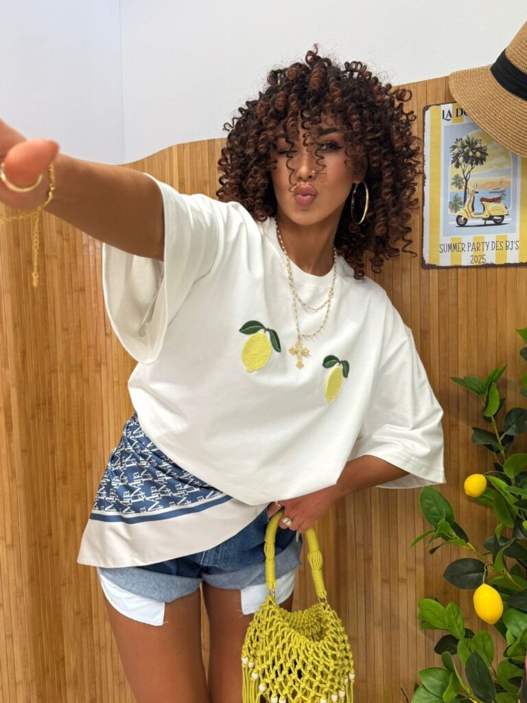 T-shirt oversize biały w cytrynki La Milla