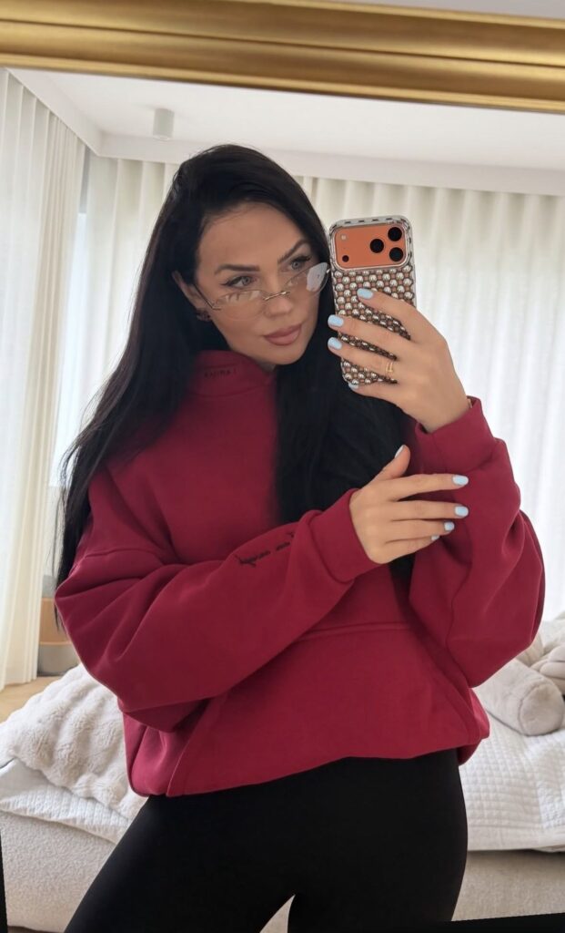 Bluza talizman La Milla ciemna szminka
